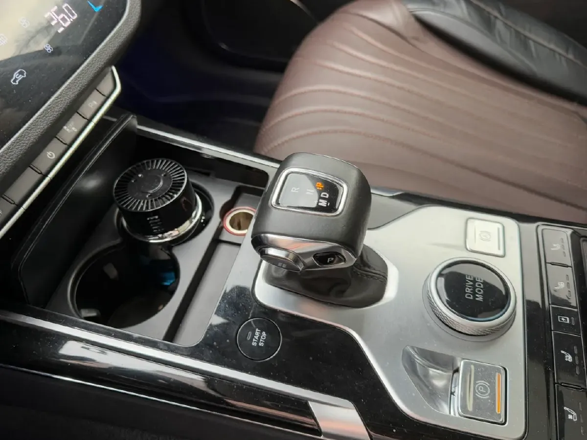 2019 HongQi HS5 2.0T 224HP L4 6AT,autocango,china used car exporter,china ev exporter,chinese used car exporter,chinese used ev exporter