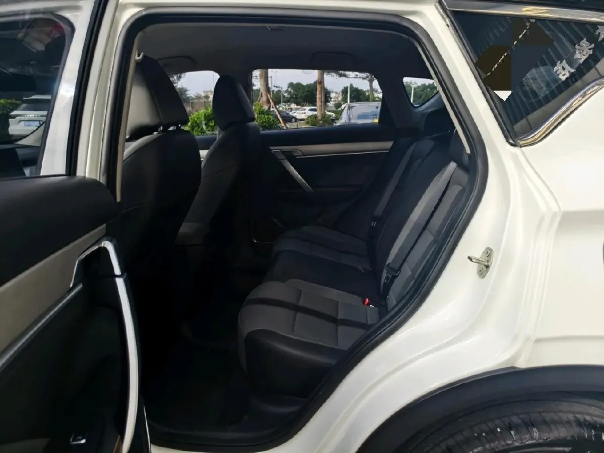 2023 Geely Coolray 1.5T 181HP L4 7DCT,autocango,china used car exporter,china ev exporter,chinese used car exporter,chinese used ev exporter