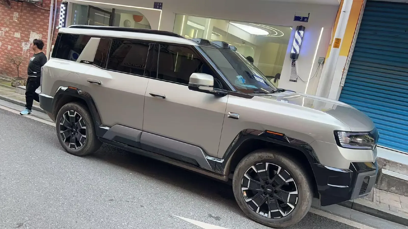 2025 FangChengBao Bao 8 2.0T 245HP L4 E-CVT PHEV 36.8KWH,autocango,china used car exporter,china ev exporter,chinese used car exporter,chinese used ev exporter