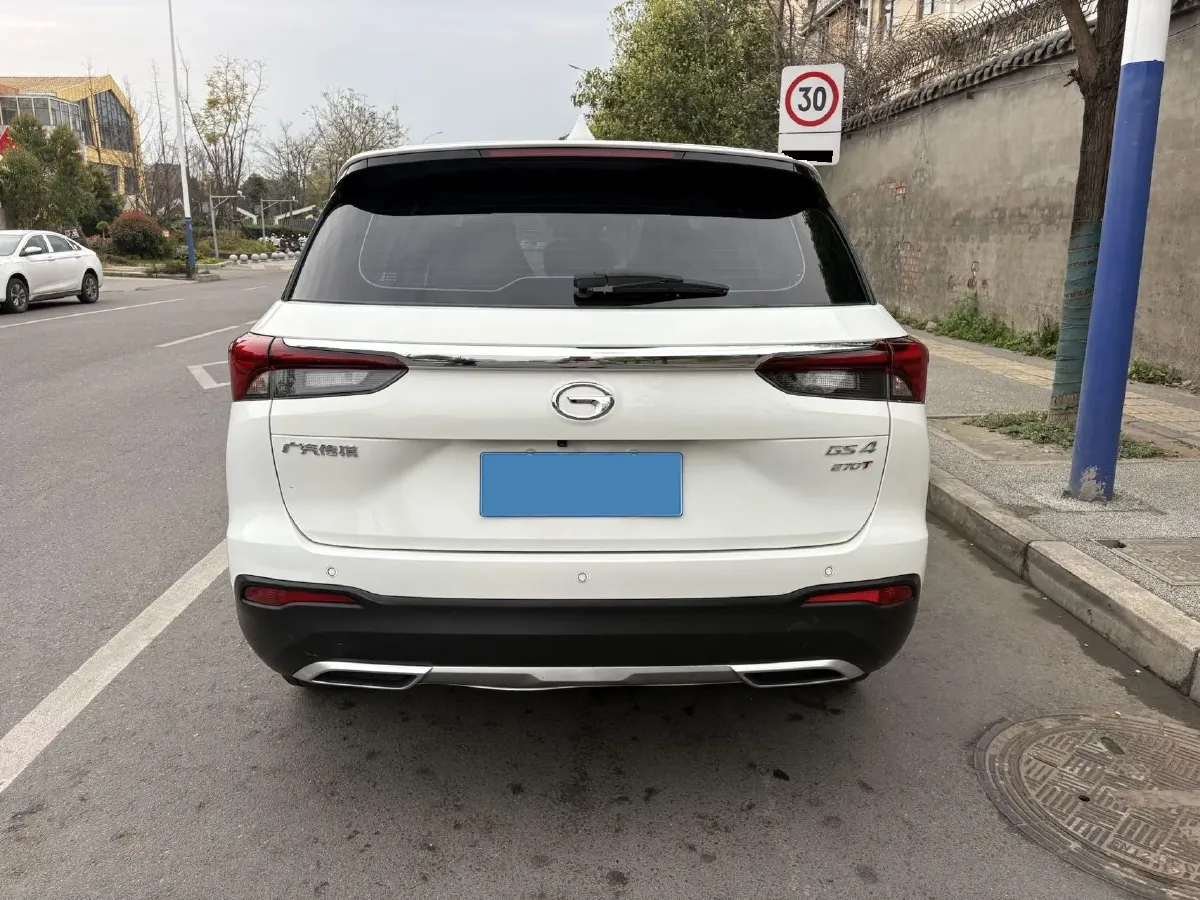 2021 GAC Trumpchi GS4 1.5T 169HP L4 7DCT,autocango,china used car exporter,china ev exporter,chinese used car exporter,chinese used ev exporter