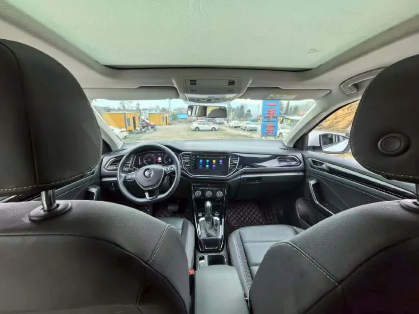 2020 Volkswagen T-Roc 1.4T 150HP L4 7DCT,autocango,china used car exporter,china ev exporter,chinese used car exporter,chinese used ev exporter