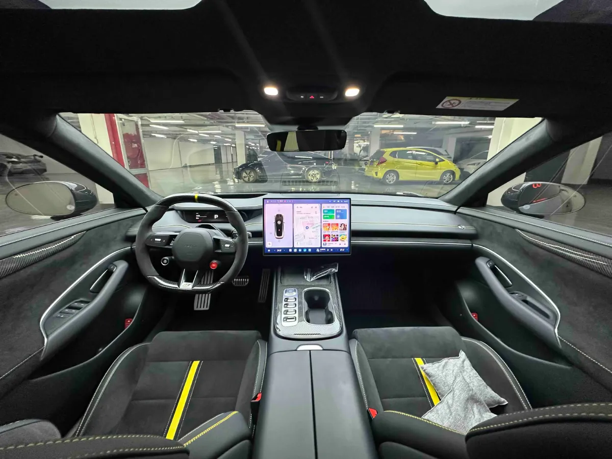 2025 MI SU7 Ultra BEV 93.7KWH,autocango,china used car exporter,china ev exporter,chinese used car exporter,chinese used ev exporter