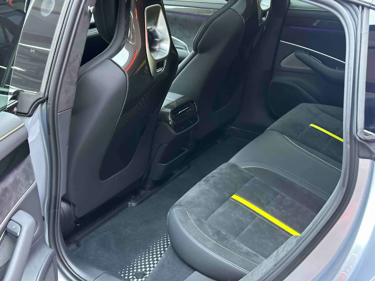 2025 MI SU7 Ultra BEV 93.7KWH,autocango,china used car exporter,china ev exporter,chinese used car exporter,chinese used ev exporter