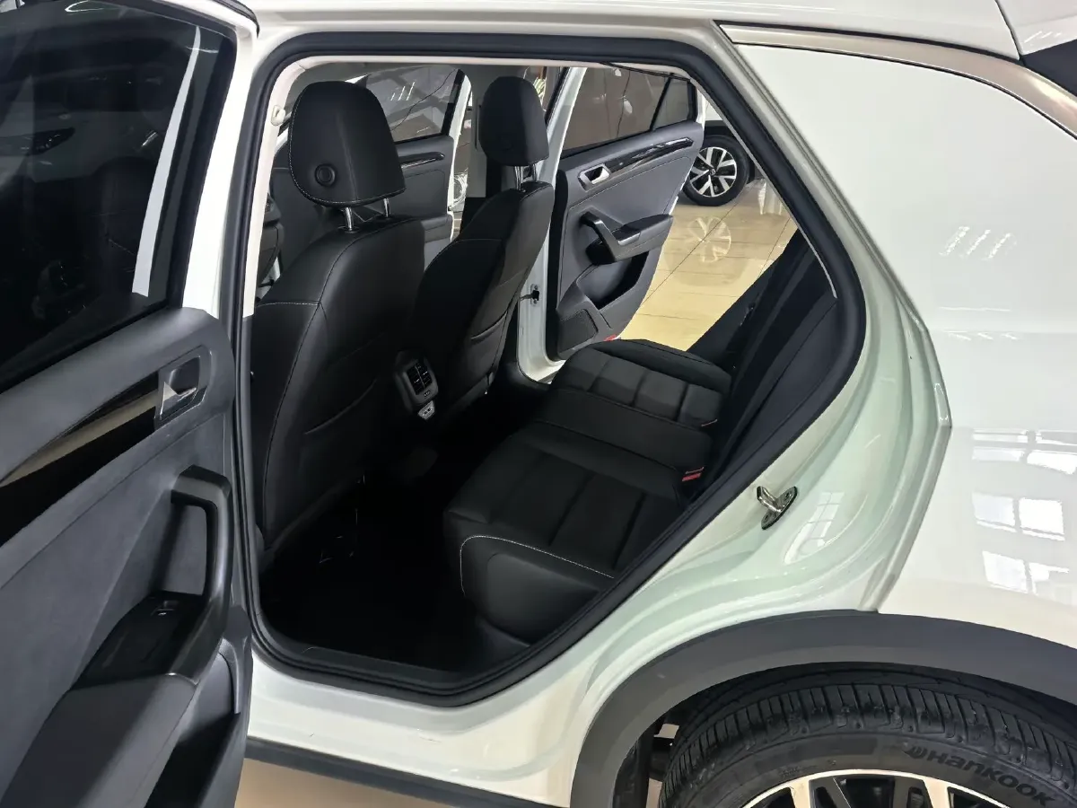 2022 Volkswagen T-Roc 1.4T 150HP L4 7DCT,autocango,china used car exporter,china ev exporter,chinese used car exporter,chinese used ev exporter