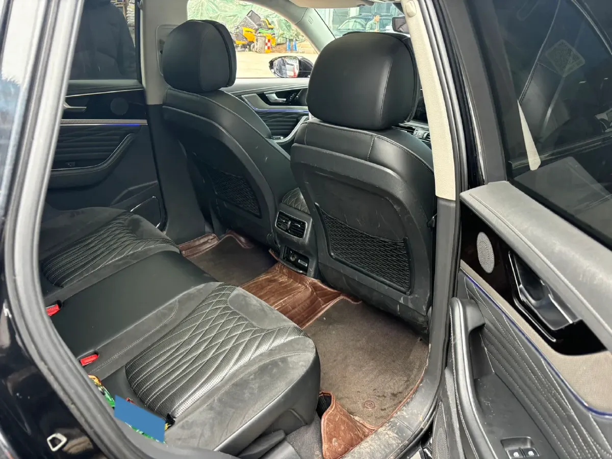 2022 HongQi HS5 2.0T 224HP L4 6AT,autocango,china used car exporter,china ev exporter,chinese used car exporter,chinese used ev exporter