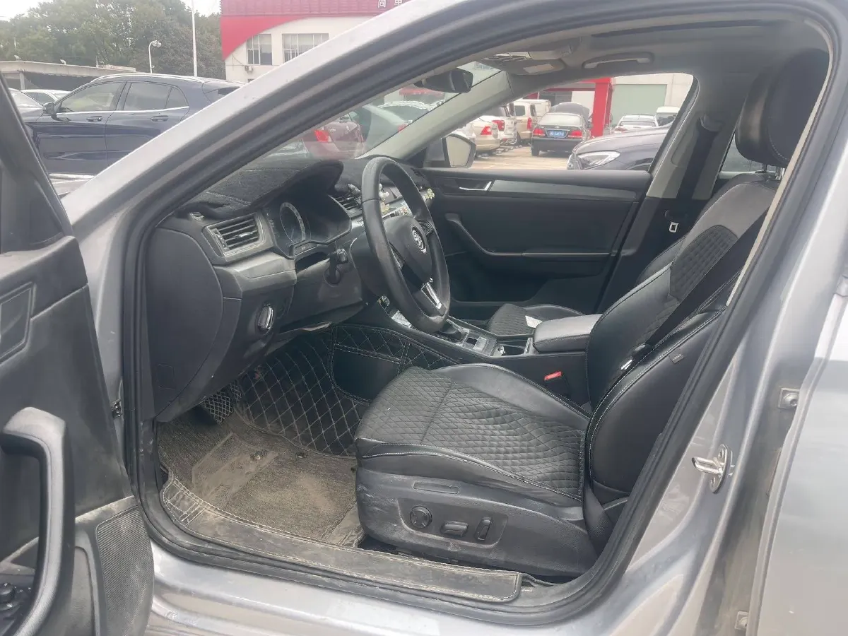 2016 Skoda Superb 1.4T 150HP L4 7DCT,autocango,china used car exporter,china ev exporter,chinese used car exporter,chinese used ev exporter