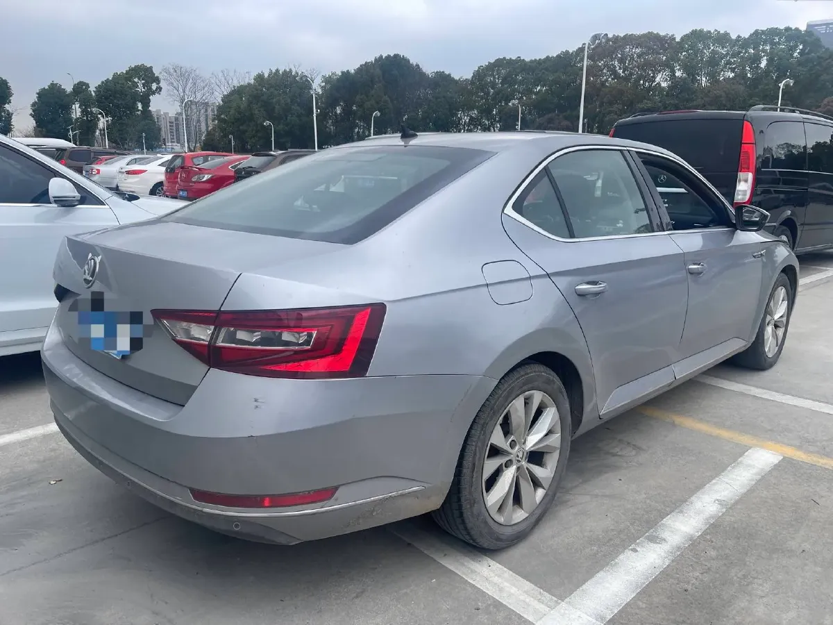 2016 Skoda Superb 1.4T 150HP L4 7DCT,autocango,china used car exporter,china ev exporter,chinese used car exporter,chinese used ev exporter