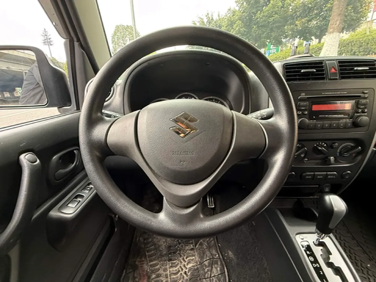 2015 Suzuki Jimny 1.3L 85HP L4 4AT,autocango,china used car exporter,china ev exporter,chinese used car exporter,chinese used ev exporter