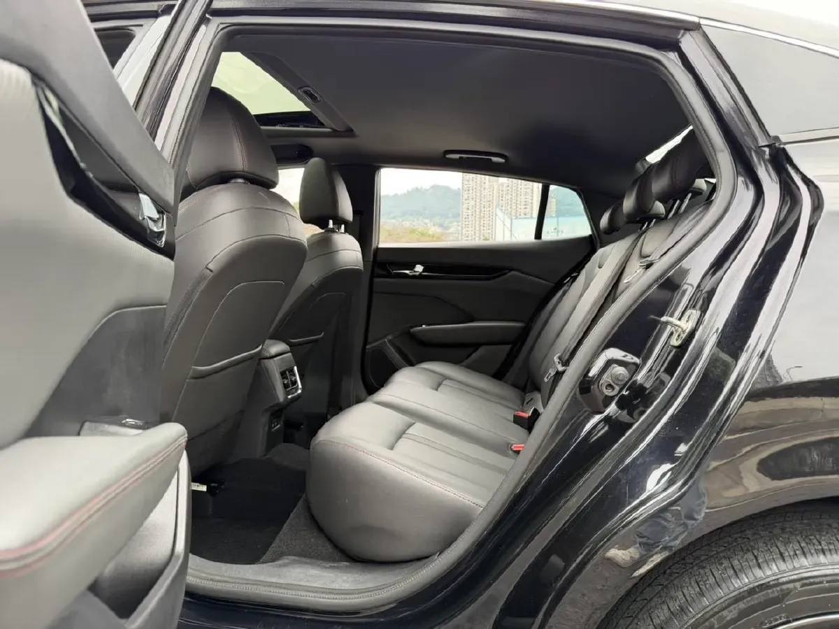 2020 DongFeng Aeolus YiXuan 1.5T 150HP L4 6DCT,autocango,china used car exporter,china ev exporter,chinese used car exporter,chinese used ev exporter