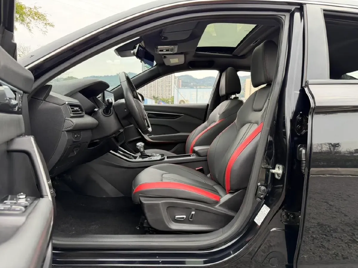 2020 DongFeng Aeolus YiXuan 1.5T 150HP L4 6DCT,autocango,china used car exporter,china ev exporter,chinese used car exporter,chinese used ev exporter