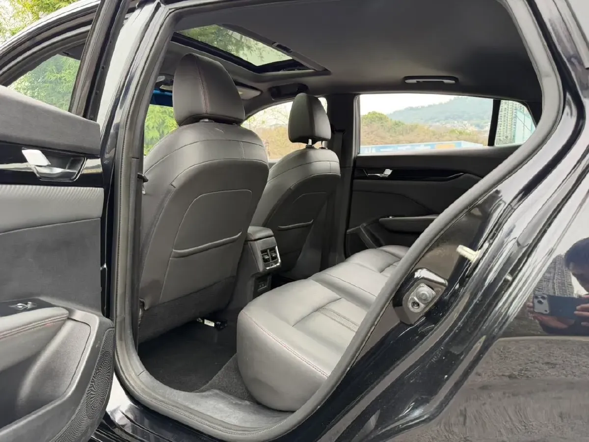 2020 DongFeng Aeolus YiXuan 1.5T 150HP L4 6DCT,autocango,china used car exporter,china ev exporter,chinese used car exporter,chinese used ev exporter