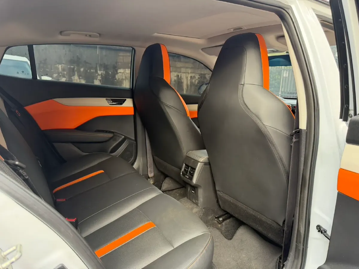 2023 DongFeng Aeolus YiXuan 1.5L 125HP L4 6DCT,autocango,china used car exporter,china ev exporter,chinese used car exporter,chinese used ev exporter