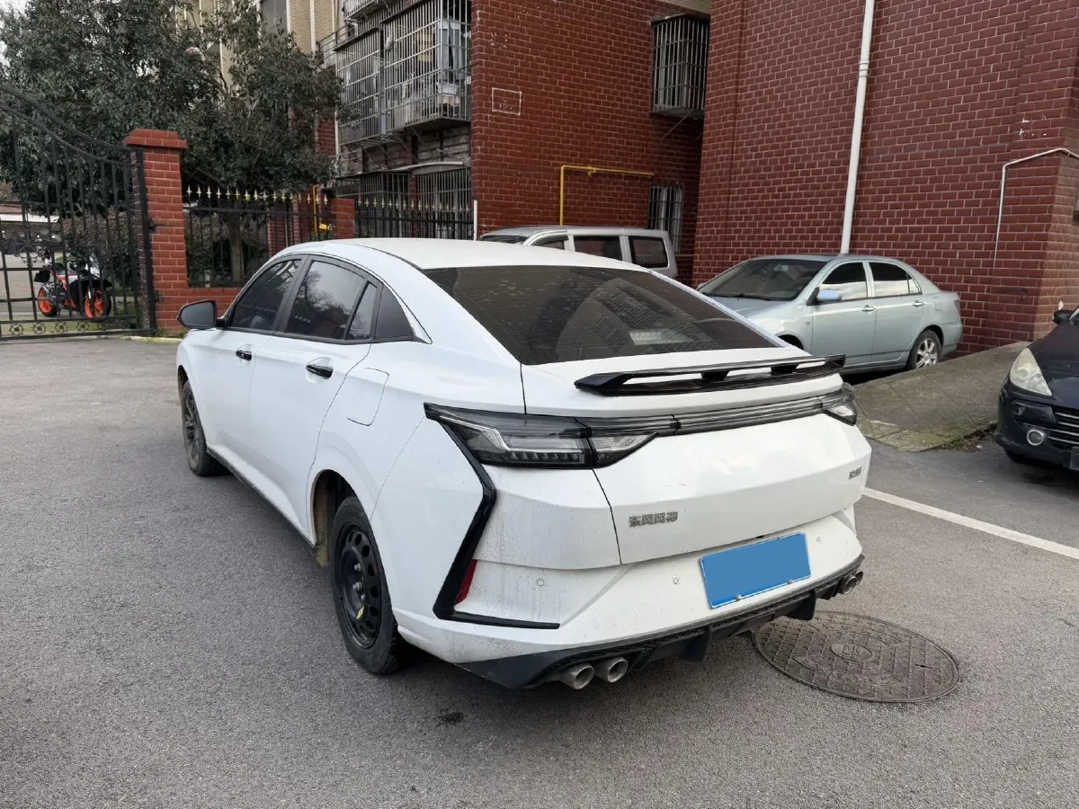 2023 DongFeng Aeolus YiXuan 1.5L 125HP L4 6DCT,autocango,china used car exporter,china ev exporter,chinese used car exporter,chinese used ev exporter