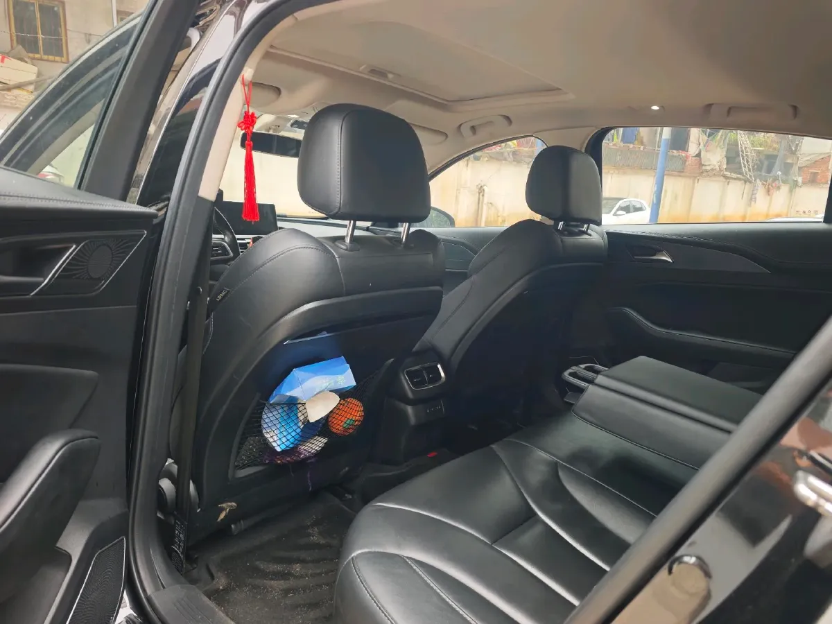 2022 HongQi H5 1.5T 169HP L4 7DCT,autocango,china used car exporter,china ev exporter,chinese used car exporter,chinese used ev exporter