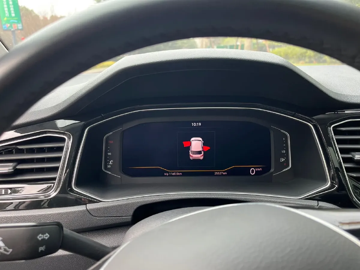 2022 Volkswagen T-Roc 1.4T 150HP L4 7DCT,autocango,china used car exporter,china ev exporter,chinese used car exporter,chinese used ev exporter