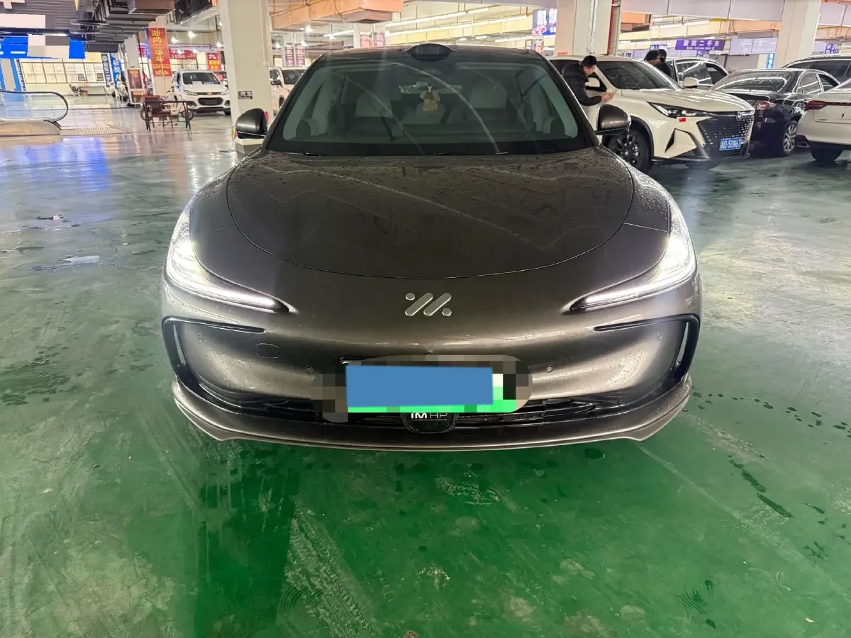 2024 IM L6 BEV 75KWH,autocango,china used car exporter,china ev exporter,chinese used car exporter,chinese used ev exporter