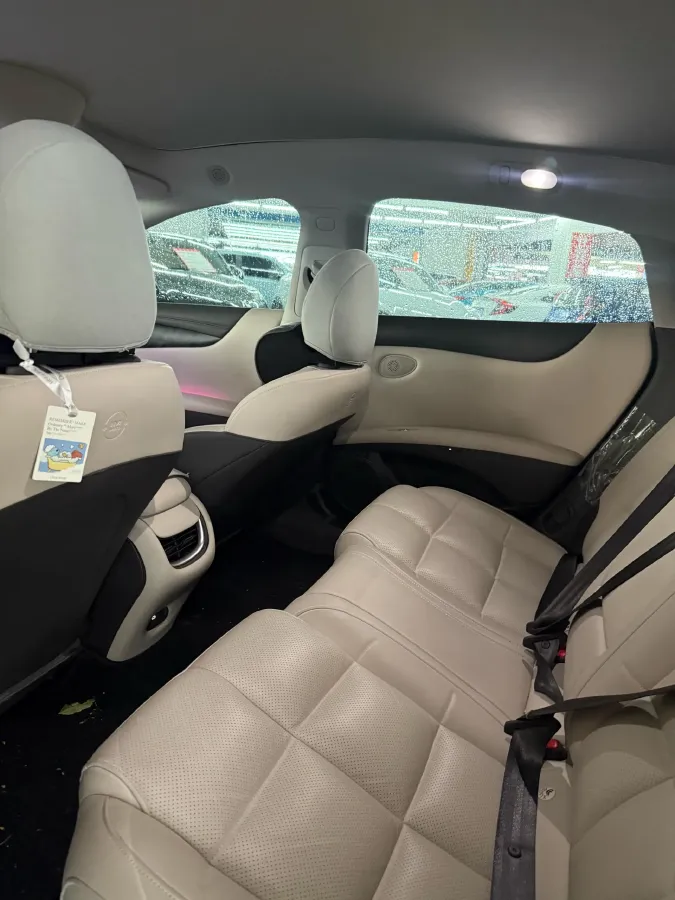 2024 IM L6 BEV 75KWH,autocango,china used car exporter,china ev exporter,chinese used car exporter,chinese used ev exporter