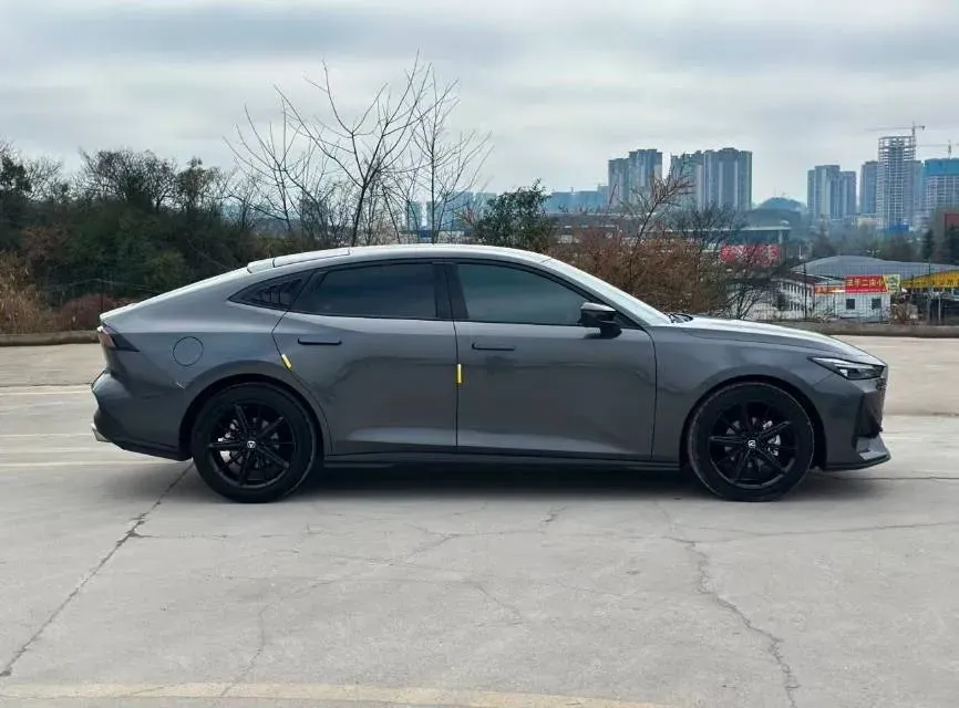 2022 ChangAn UNI-V 1.5T 188HP L4 7DCT,autocango,china used car exporter,china ev exporter,chinese used car exporter,chinese used ev exporter