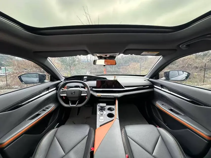 2022 ChangAn UNI-V 1.5T 188HP L4 7DCT,autocango,china used car exporter,china ev exporter,chinese used car exporter,chinese used ev exporter