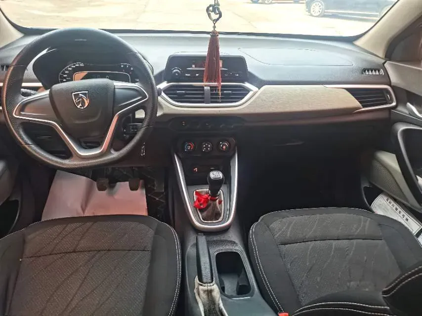 2017 BaoJun 510 1.5L 112HP L4 6MT,autocango,china used car exporter,china ev exporter,chinese used car exporter,chinese used ev exporter