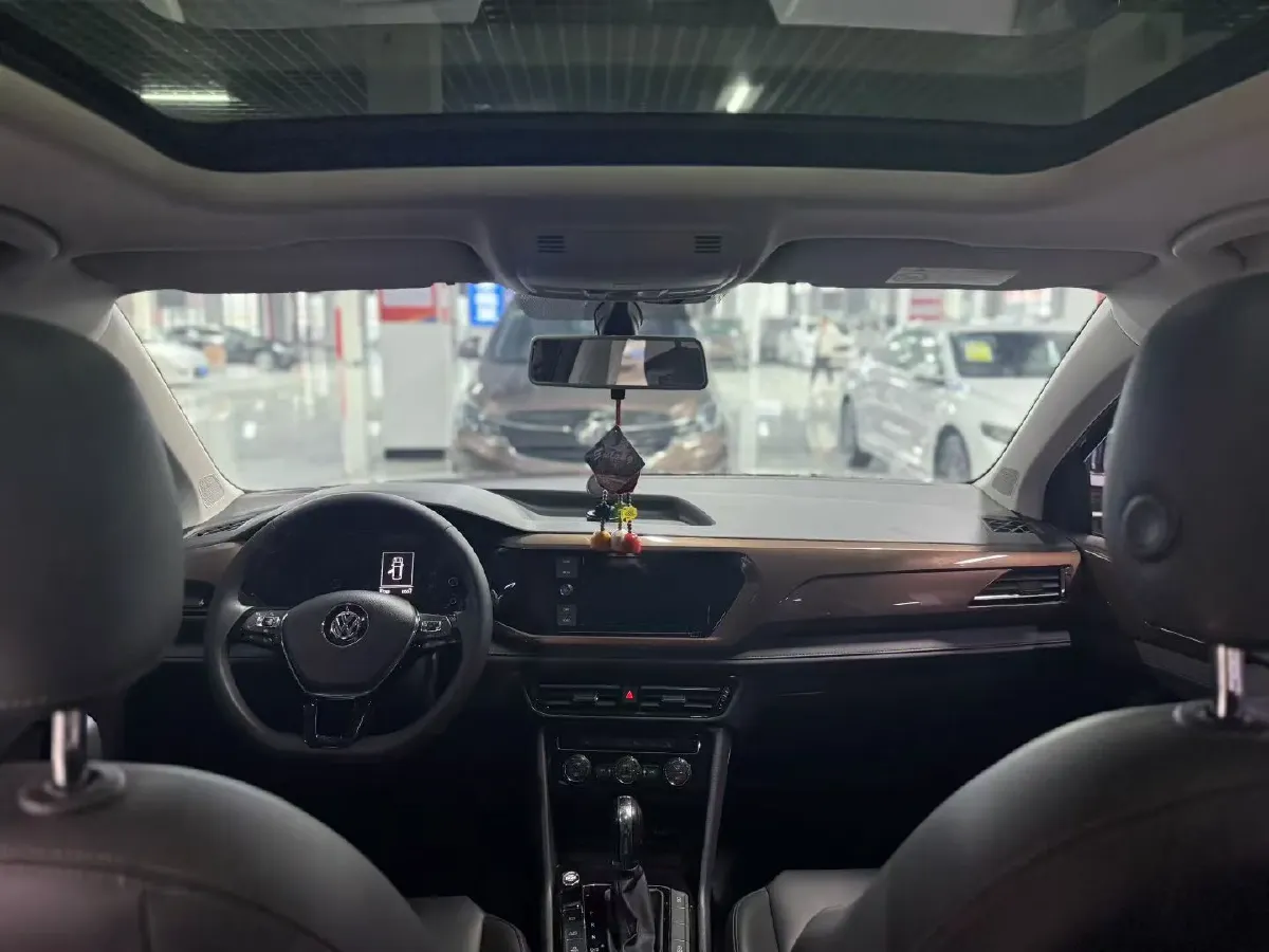 2019 MINI MINI 1.5T 102HP L3 7DCT,autocango,china used car exporter,china ev exporter,chinese used car exporter,chinese used ev exporter