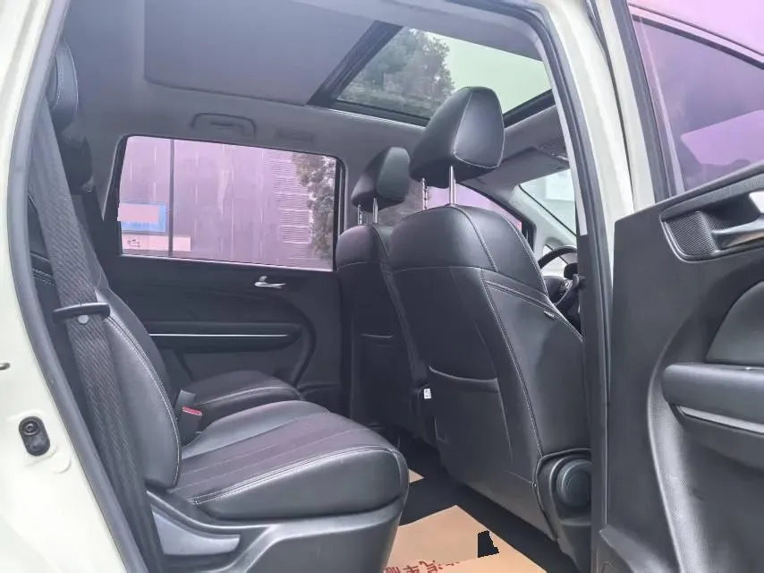 2021 GAC Trumpchi M6 1.5T 169HP L4 7DCT,autocango,china used car exporter,china ev exporter,chinese used car exporter,chinese used ev exporter