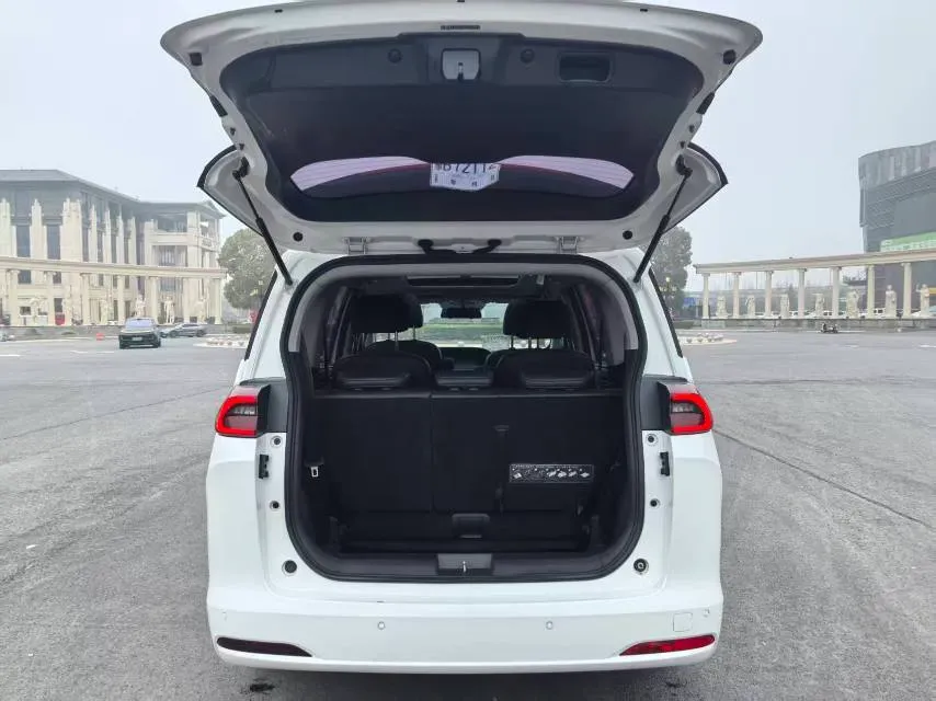 2021 GAC Trumpchi M6 1.5T 169HP L4 7DCT,autocango,china used car exporter,china ev exporter,chinese used car exporter,chinese used ev exporter