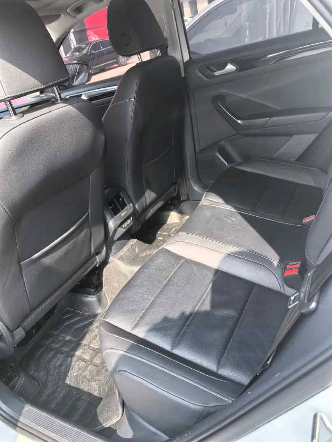 2021 Volkswagen T-Roc 1.4T 150HP L4 7DCT,autocango,china used car exporter,china ev exporter,chinese used car exporter,chinese used ev exporter