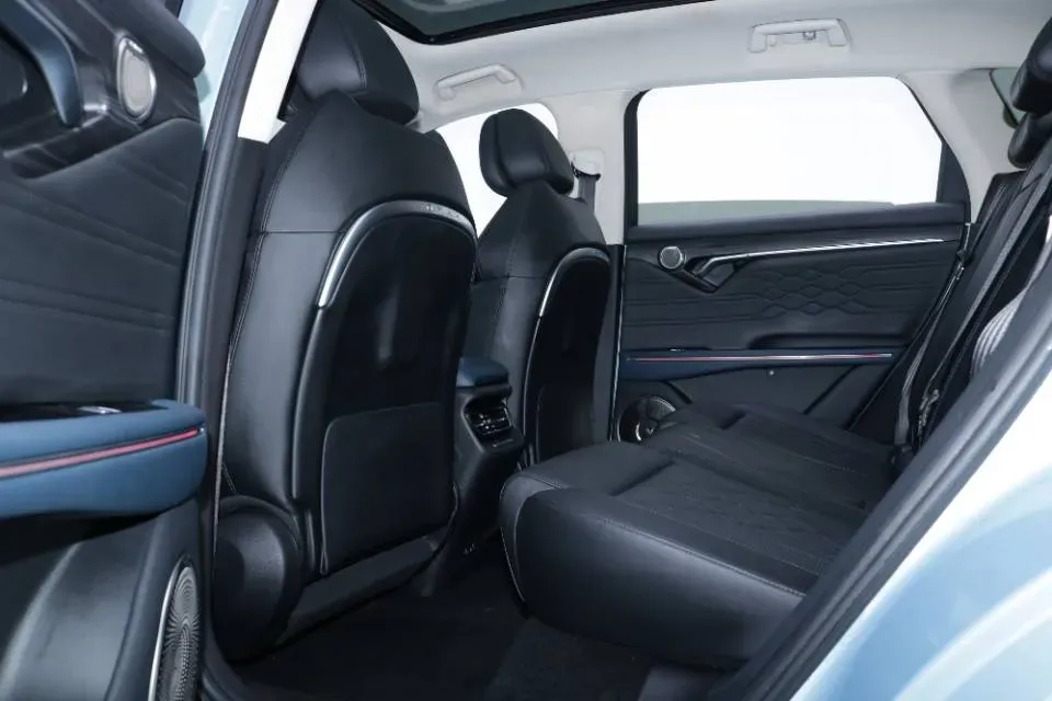 2022 Voyah FREE BEV 106KWH,autocango,china used car exporter,china ev exporter,chinese used car exporter,chinese used ev exporter