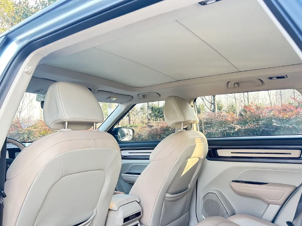 2023 Geely ICON 1.5T 181HP L4 7DCT,autocango,china used car exporter,china ev exporter,chinese used car exporter,chinese used ev exporter