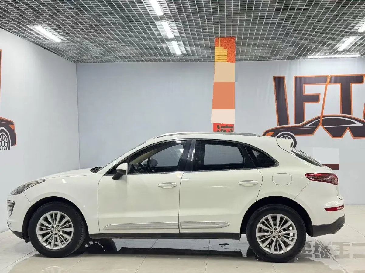 2017 Zotye SR9 2.0T 190HP L4 6DCT,autocango,china used car exporter,china ev exporter,chinese used car exporter,chinese used ev exporter