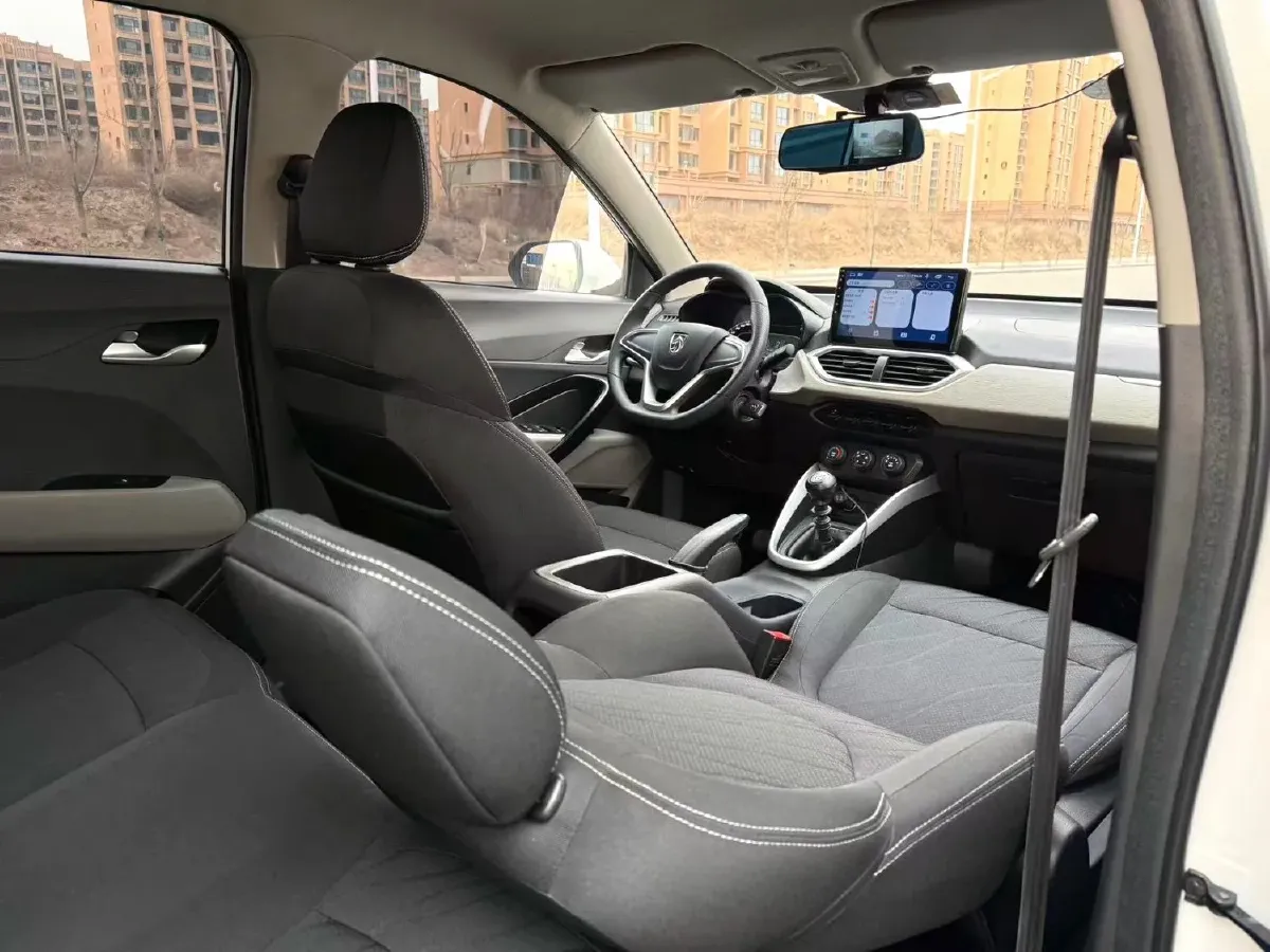 2019 BaoJun 510 1.5L 112HP L4 6MT,autocango,china used car exporter,china ev exporter,chinese used car exporter,chinese used ev exporter