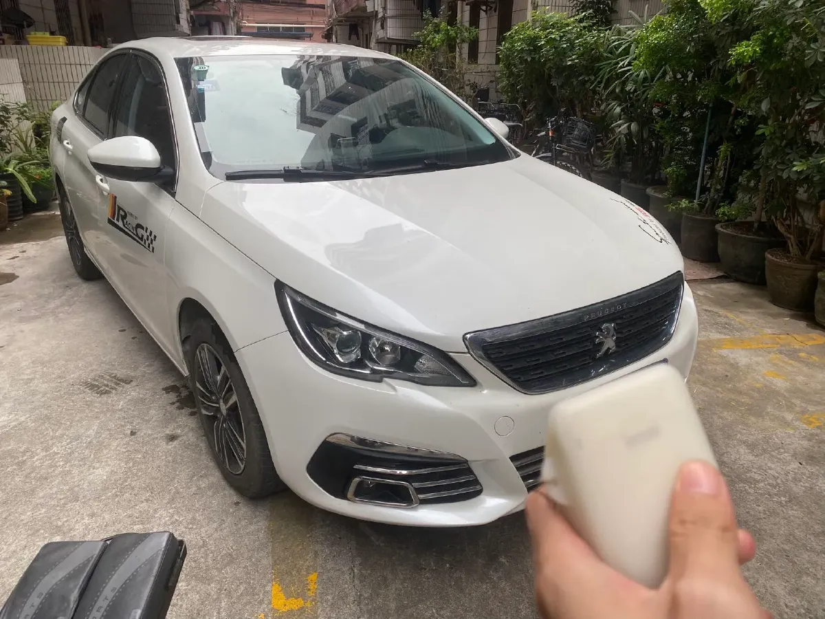 2018 Peugeot 308 1.6L 117HP L4 6AT,autocango,china used car exporter,china ev exporter,chinese used car exporter,chinese used ev exporter