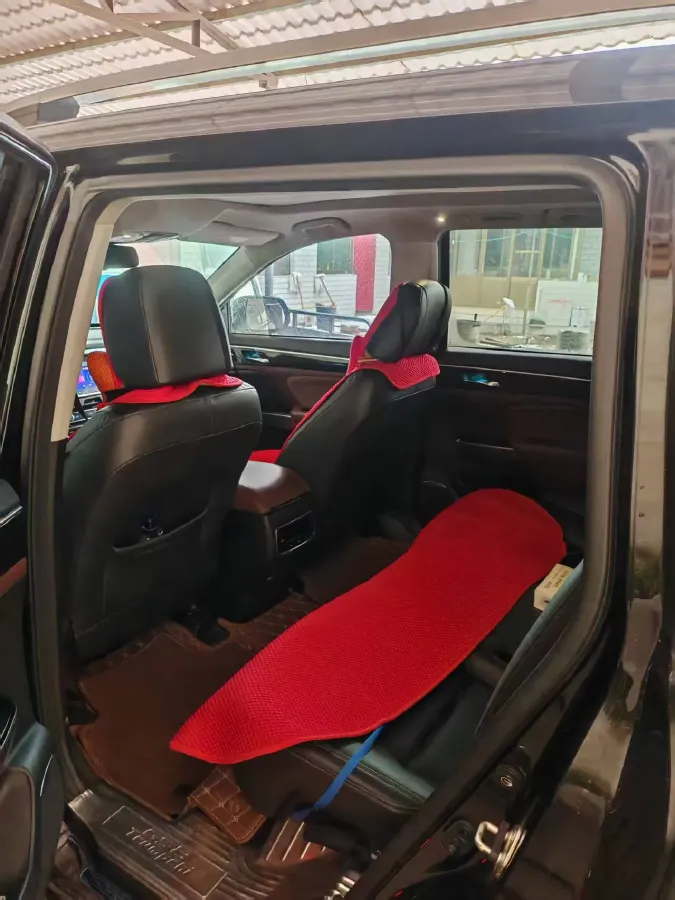 2017 GAC Trumpchi GS8 2.0T 201HP L4 6AT,autocango,china used car exporter,china ev exporter,chinese used car exporter,chinese used ev exporter