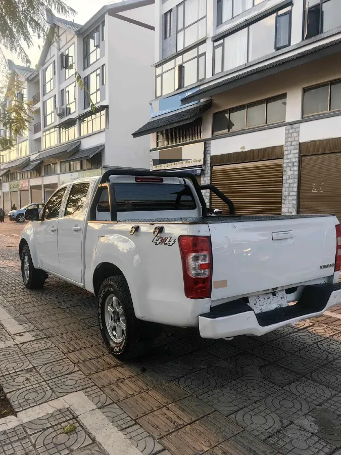 2022 Isuzu RE-MAX Jim 2.8T 120HP L4 5MT,autocango,china used car exporter,china ev exporter,chinese used car exporter,chinese used ev exporter