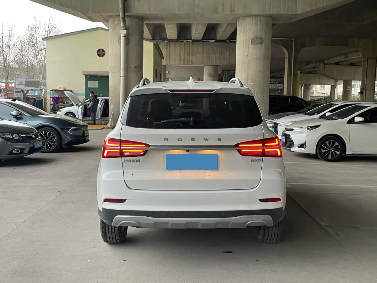 2022 Roewe RX5 1.5T 181HP L4 6MT,autocango,china used car exporter,china ev exporter,chinese used car exporter,chinese used ev exporter