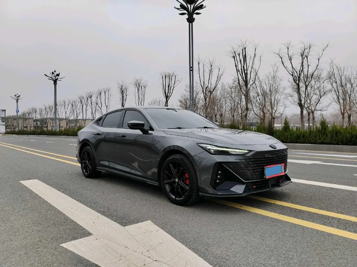 2023 ChangAn UNI-V iDD 1.5T 170HP L4 6TCT PHEV 18.4KWH,autocango,china used car exporter,china ev exporter,chinese used car exporter,chinese used ev exporter