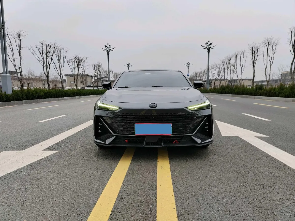 2023 ChangAn UNI-V iDD 1.5T 170HP L4 6TCT PHEV 18.4KWH,autocango,china used car exporter,china ev exporter,chinese used car exporter,chinese used ev exporter