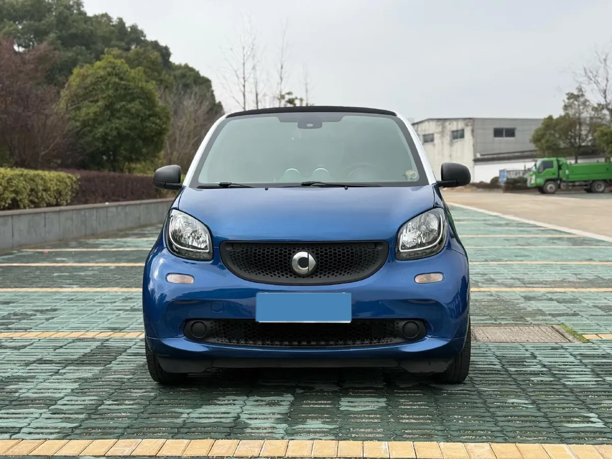 2015 Smart smart fortwo 1.0L 71HP L3 5AMT,autocango,china used car exporter,china ev exporter,chinese used car exporter,chinese used ev exporter