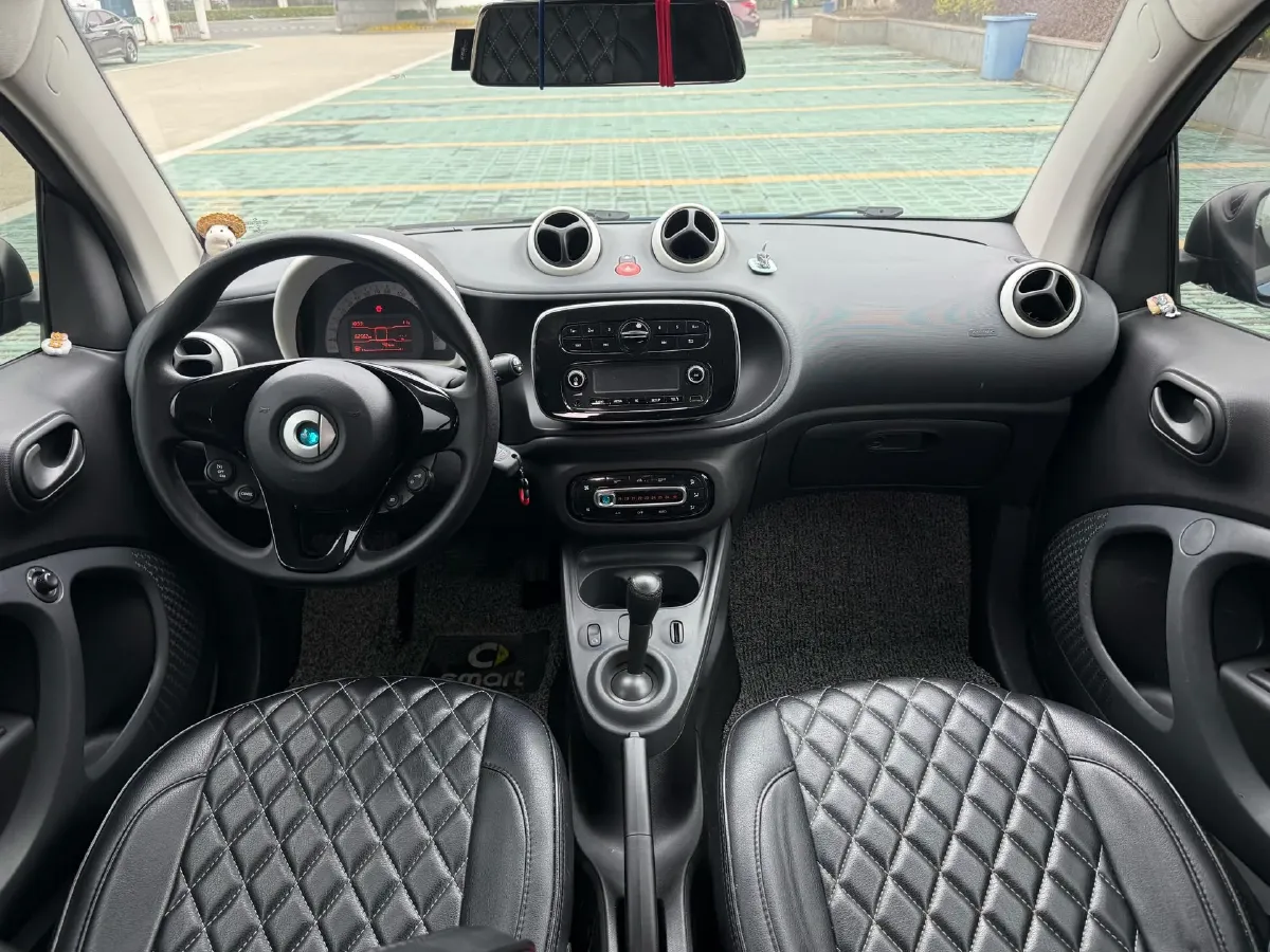 2015 Smart smart fortwo 1.0L 71HP L3 5AMT,autocango,china used car exporter,china ev exporter,chinese used car exporter,chinese used ev exporter