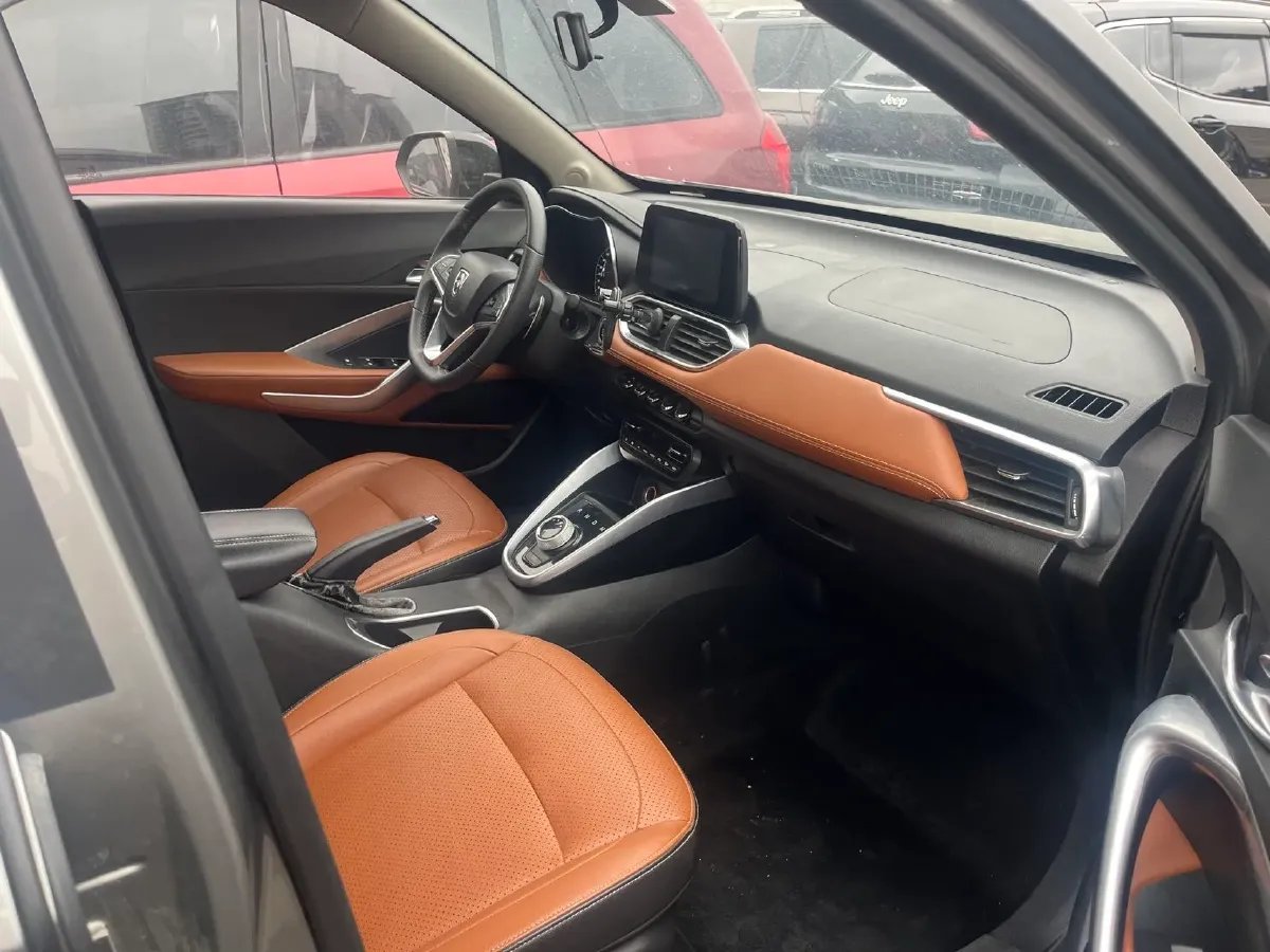 2019 Yema BoJun 1.5L 112HP L4 5MT,autocango,china used car exporter,china ev exporter,chinese used car exporter,chinese used ev exporter