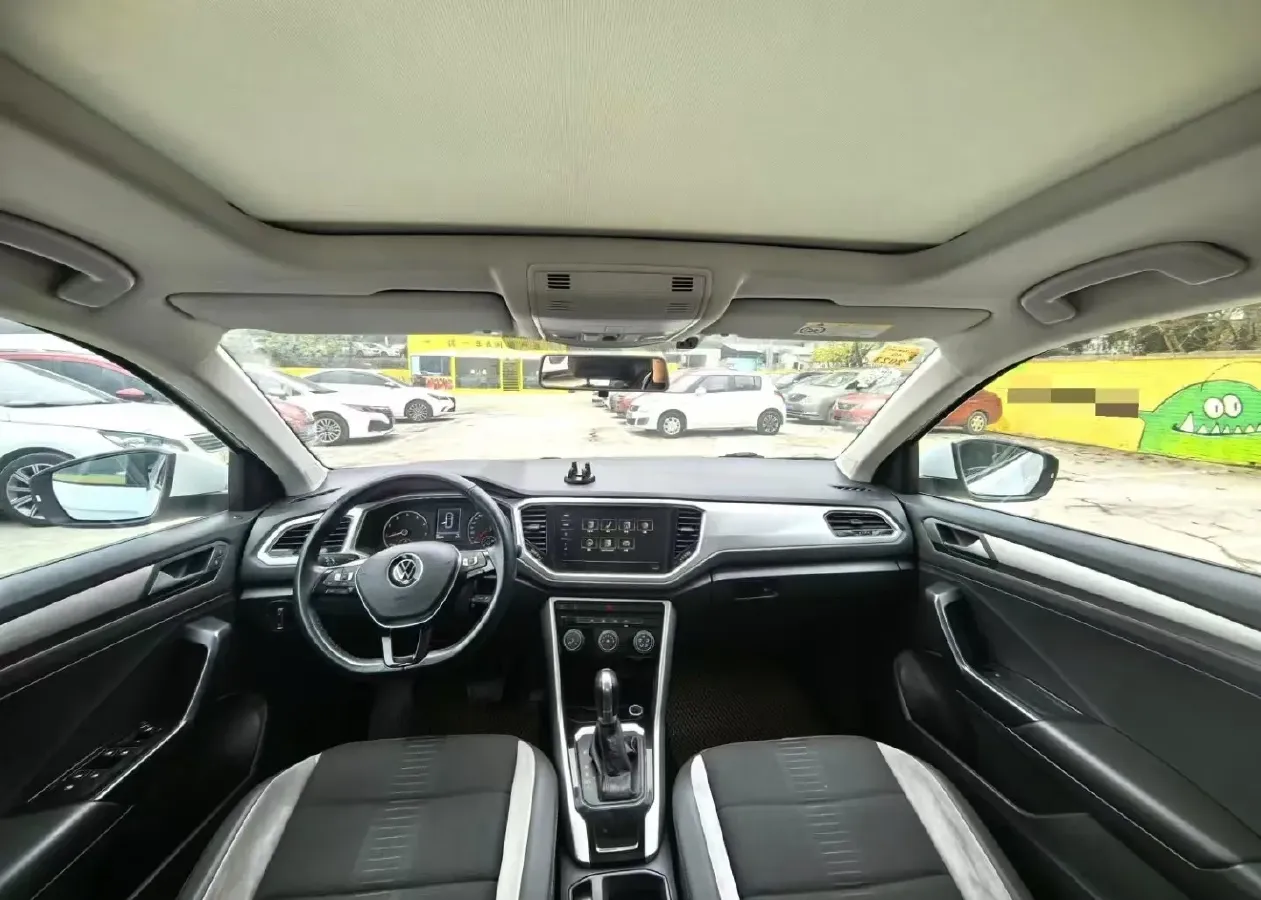 2022 Volkswagen T-Roc 1.4T 150HP L4 7DCT,autocango,china used car exporter,china ev exporter,chinese used car exporter,chinese used ev exporter