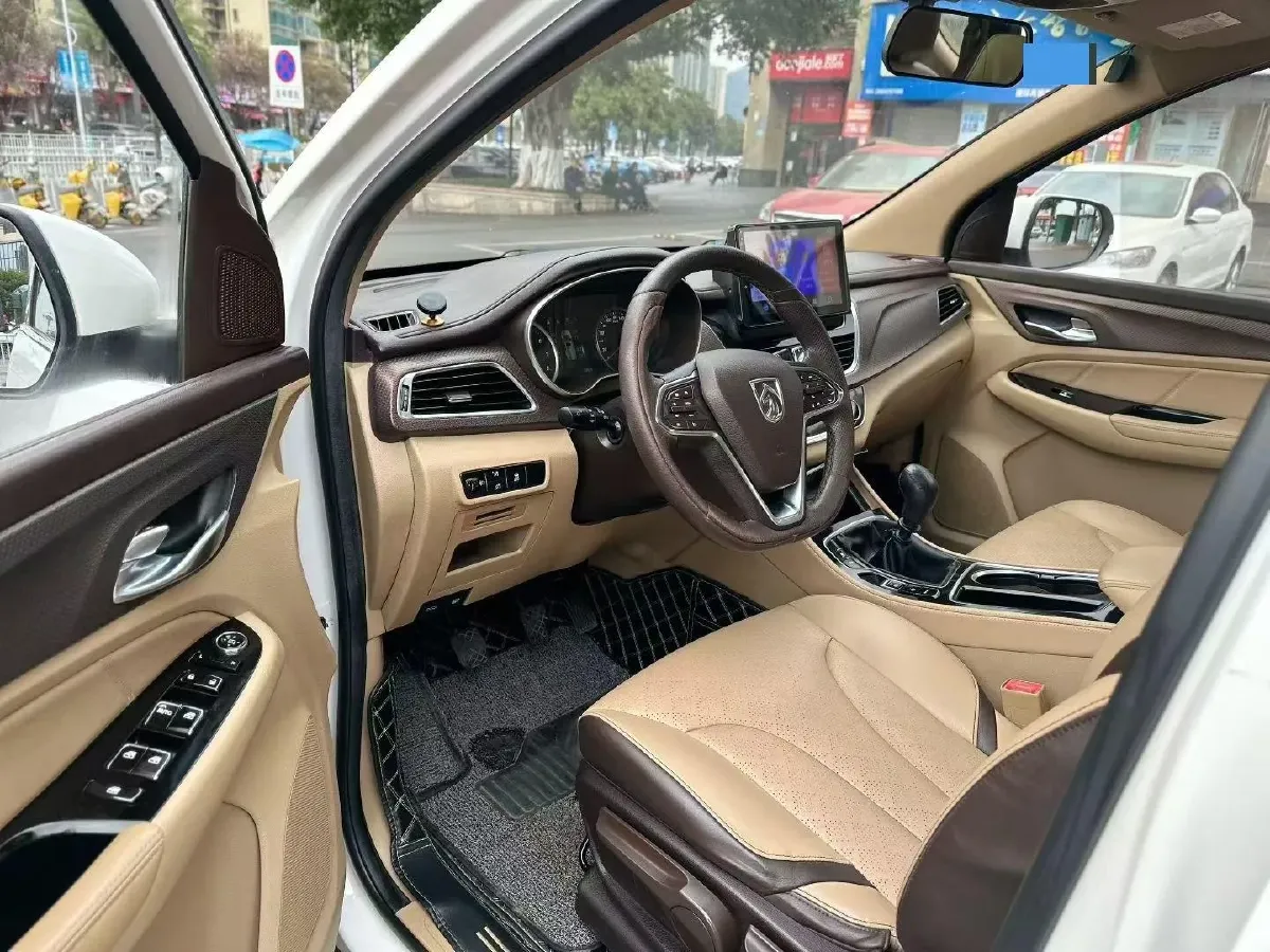 2017 BaoJun 730 1.5T 150HP L4 6MT,autocango,china used car exporter,china ev exporter,chinese used car exporter,chinese used ev exporter