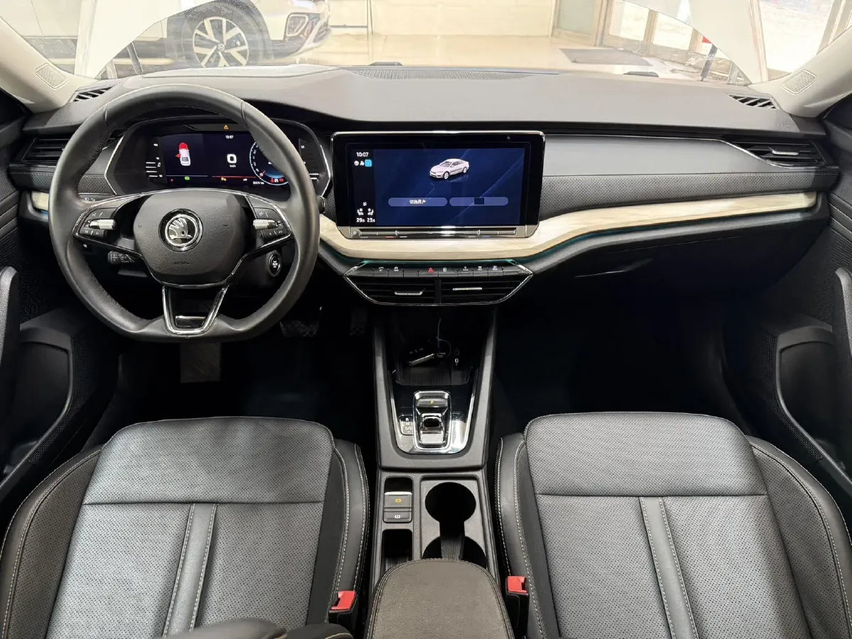 2022 Skoda Octavia 1.4T 150HP L4 7DCT,autocango,china used car exporter,china ev exporter,chinese used car exporter,chinese used ev exporter