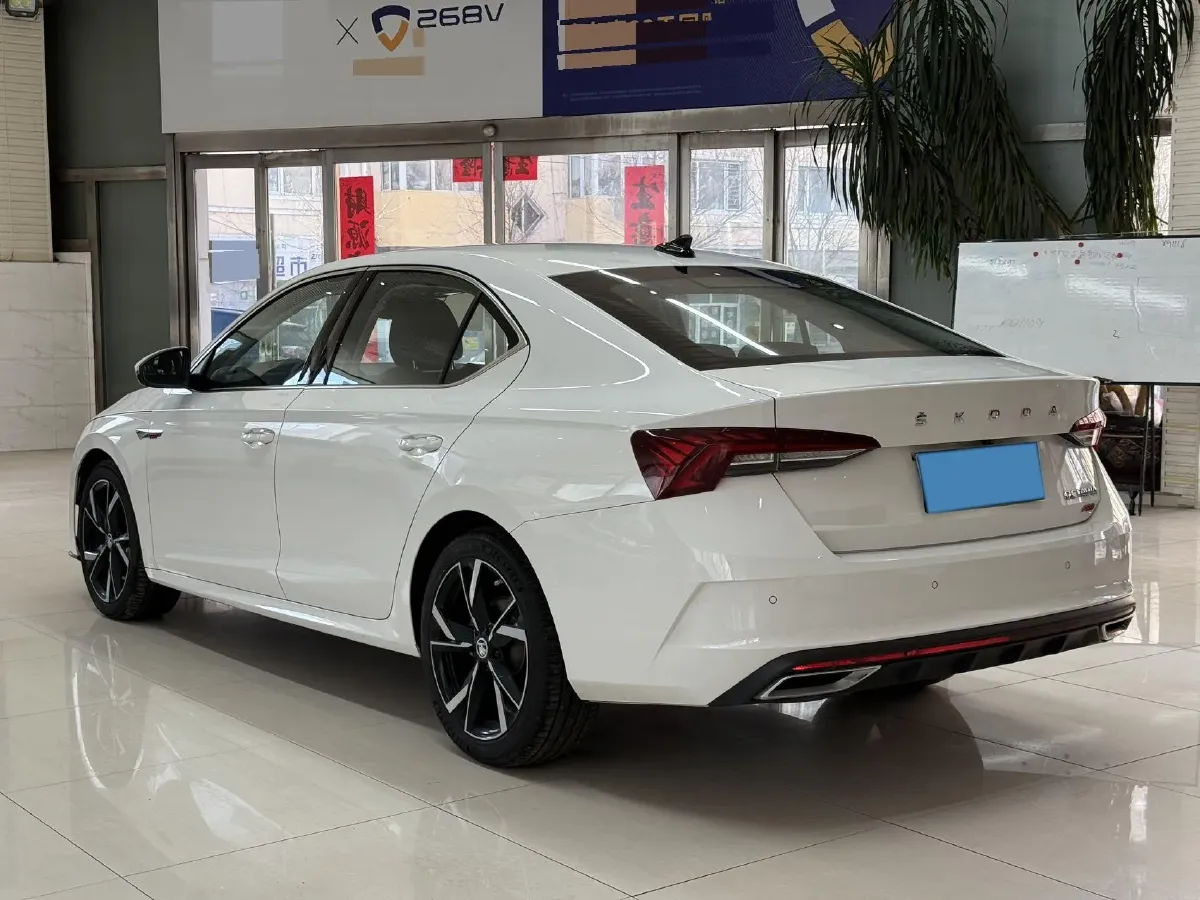 2022 Skoda Octavia 1.4T 150HP L4 7DCT,autocango,china used car exporter,china ev exporter,chinese used car exporter,chinese used ev exporter