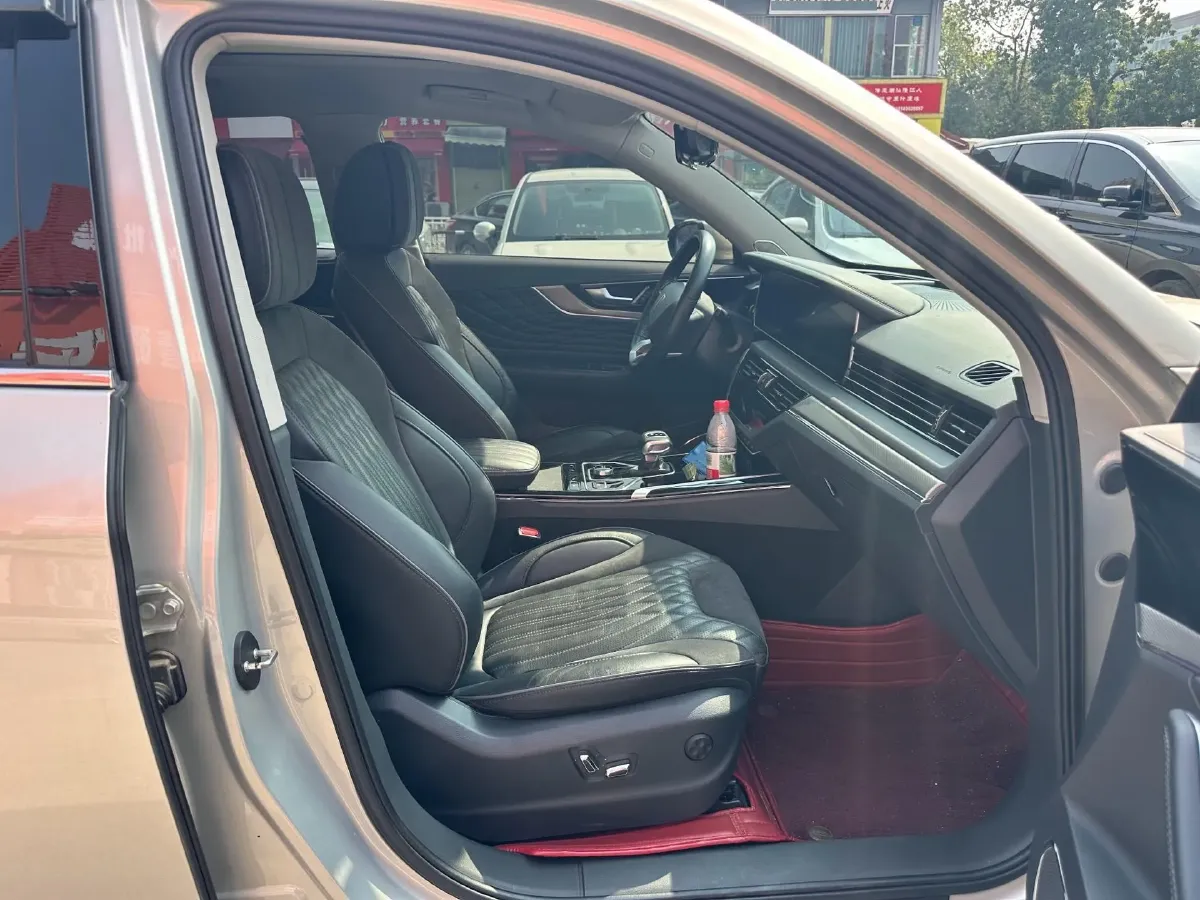 2022 HongQi HS5 2.0T 224HP L4 6AT,autocango,china used car exporter,china ev exporter,chinese used car exporter,chinese used ev exporter