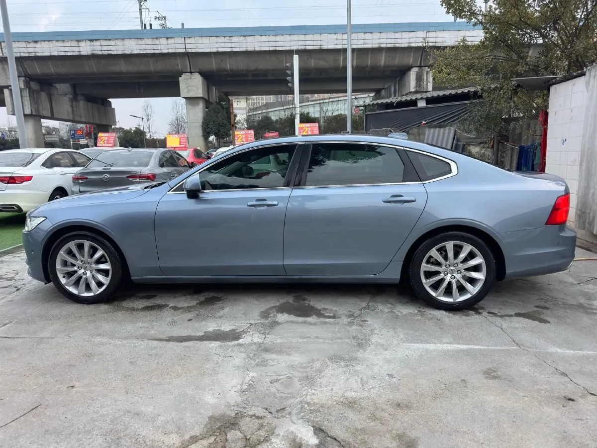 2018 Volvo S90 2.0T 254HP L4 8AT,autocango,china used car exporter,china ev exporter,chinese used car exporter,chinese used ev exporter