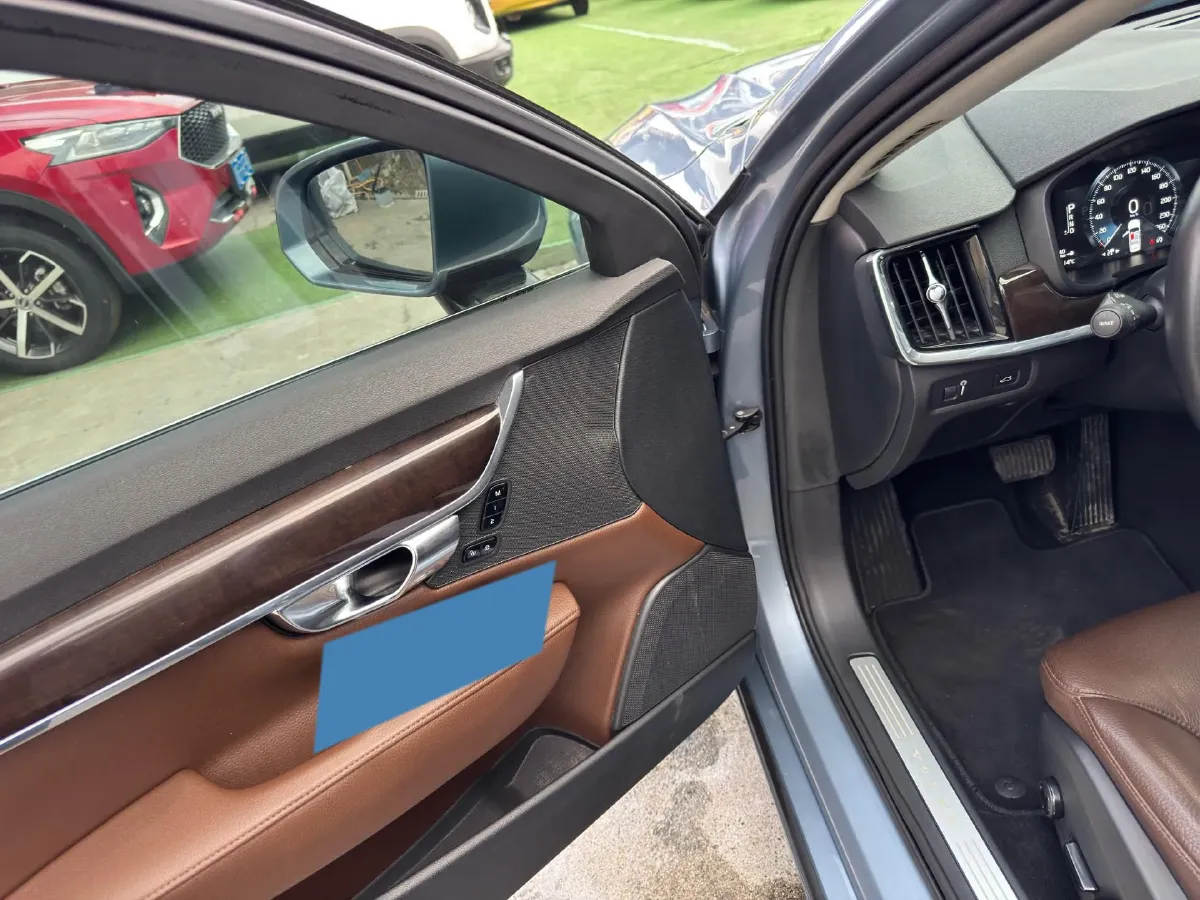 2018 Volvo S90 2.0T 254HP L4 8AT,autocango,china used car exporter,china ev exporter,chinese used car exporter,chinese used ev exporter