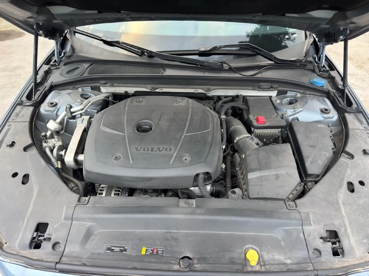 2018 Volvo S90 2.0T 254HP L4 8AT,autocango,china used car exporter,china ev exporter,chinese used car exporter,chinese used ev exporter