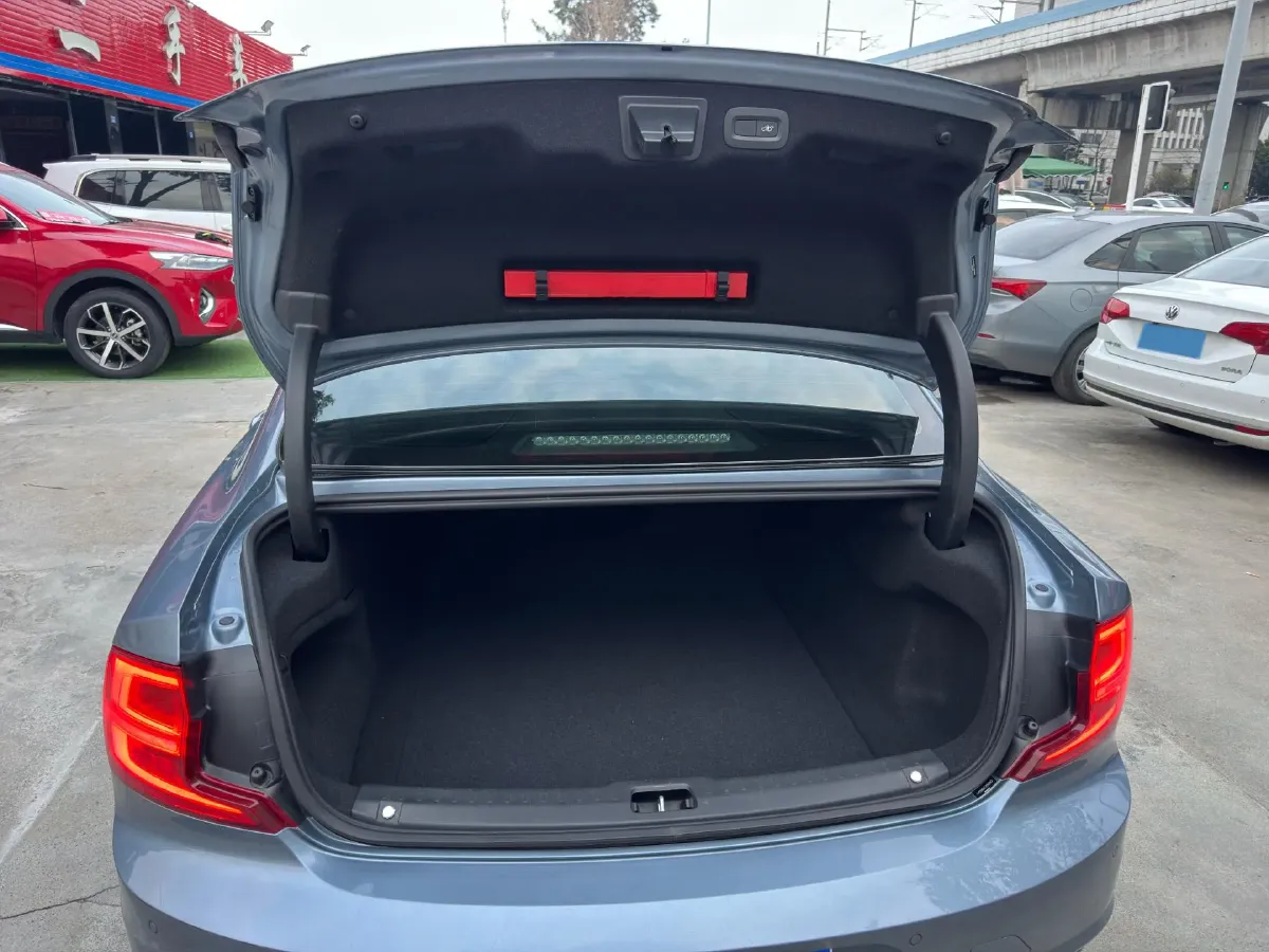 2018 Volvo S90 2.0T 254HP L4 8AT,autocango,china used car exporter,china ev exporter,chinese used car exporter,chinese used ev exporter